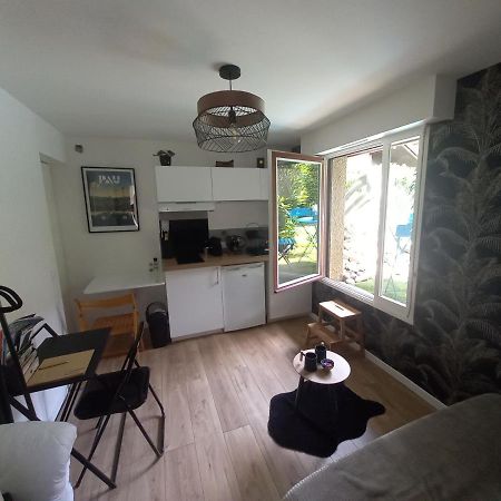 Chez Olivier Apartment โป ภายนอก รูปภาพ